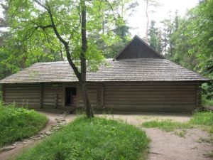 Замкнутий двір (гражда) з села Криворівня Верховинського району Івано-Франківської області.