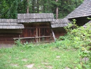 Замкнутий двір (гражда) з села Криворівня Верховинського району Івано-Франківської області